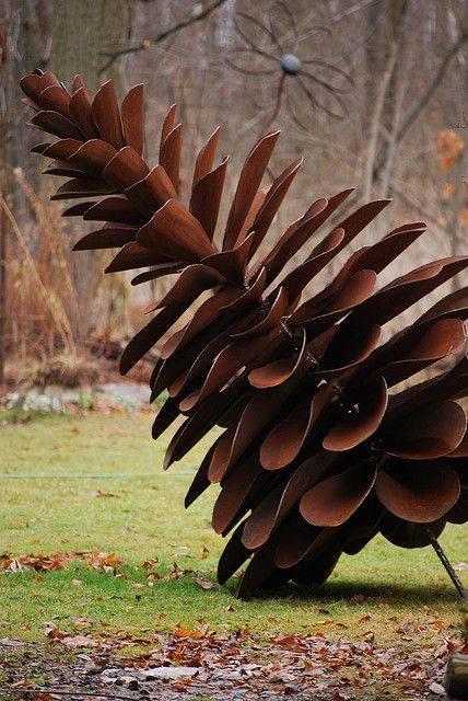 Garden #sculpture made from old shovels !